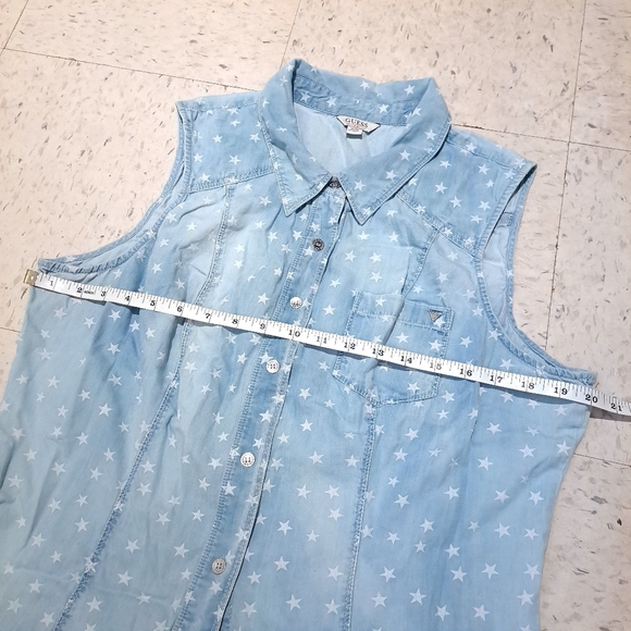 GUESS | Pastel faded blue & white stars sleevless collared button up shirt - Picture 7 of 9